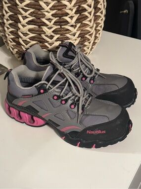 Nautilus N1851 Women's Safety Work Shoe